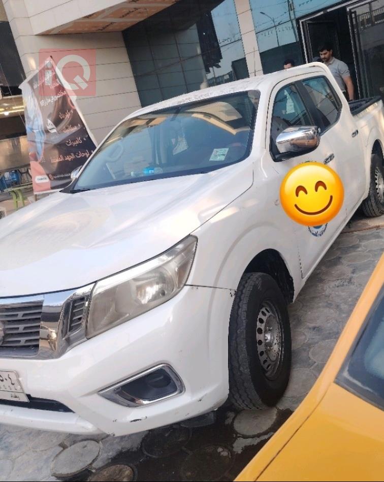 نيسان نافارا